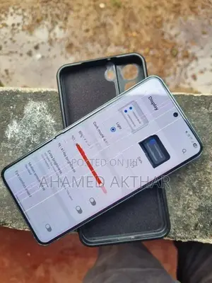Samsung Galaxy S22 (Used)