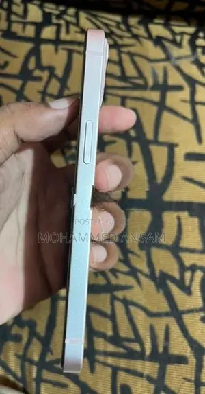 Apple iPhone 13 (Used)