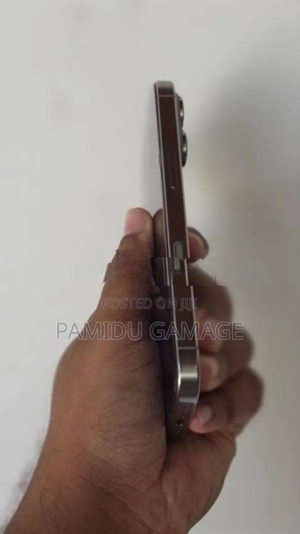 Apple iPhone 16 Pro (Used)