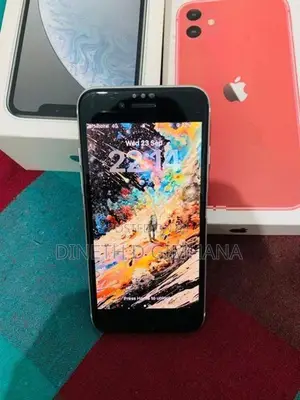 Apple iPhone SE 2 (Used)