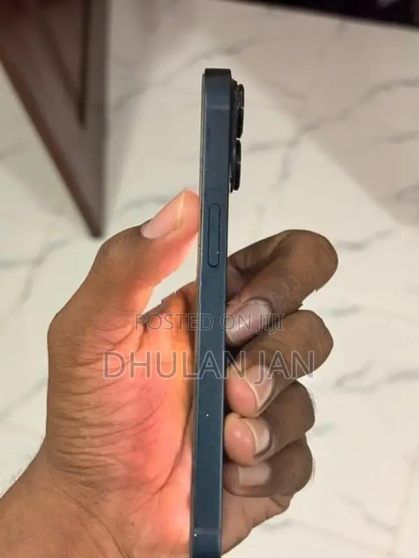 Apple iPhone 14 (Used)