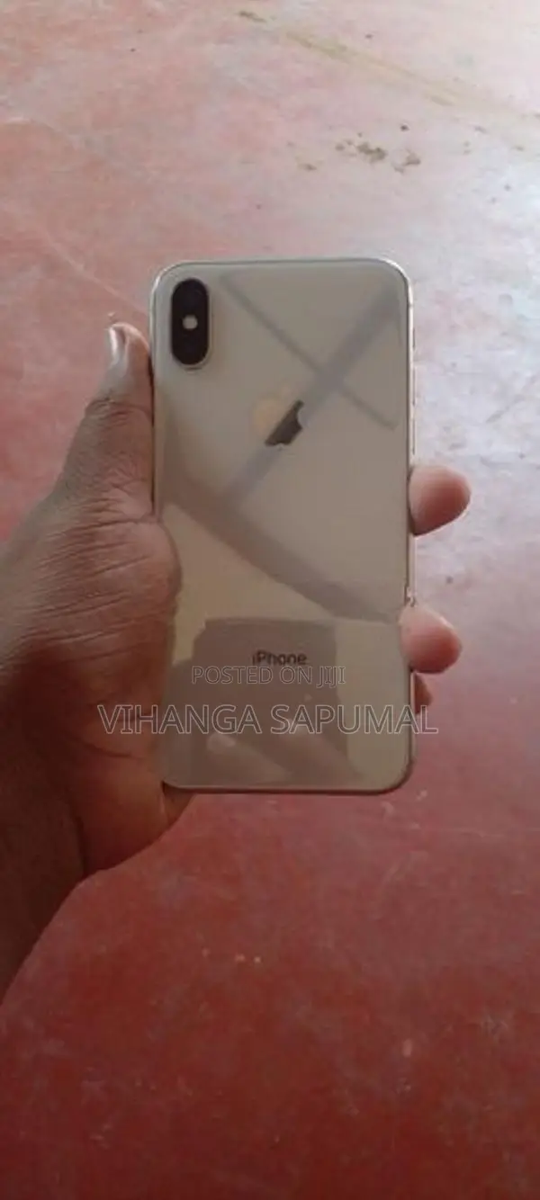 Apple iPhone X (Used)