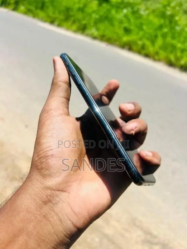 Apple iPhone XS Max (Used)
