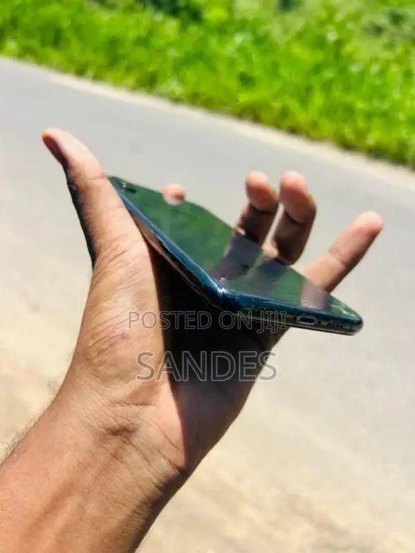 Apple iPhone XS Max (Used)