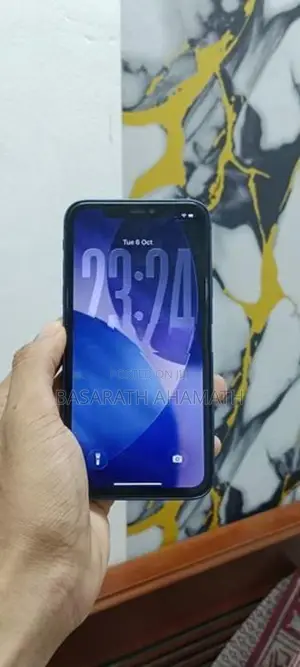 Apple iPhone 11 (Used)