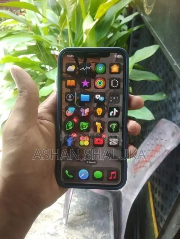 Apple iPhone XS (Used)