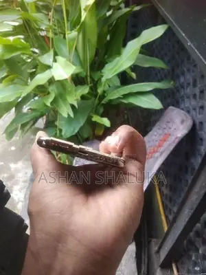 Apple iPhone XS (Used)