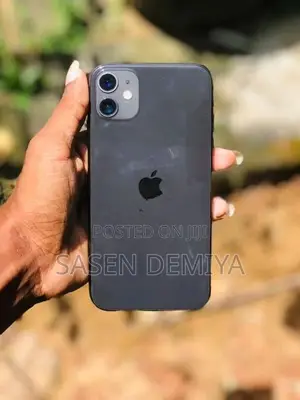 Apple iPhone 11 (Used)