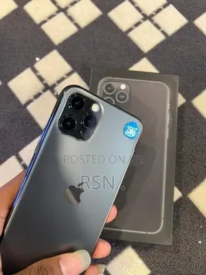 Apple iPhone 11 Pro 256GB (Used)