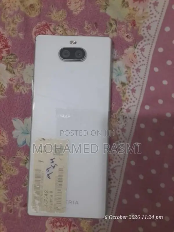 Sony Xperia 8 (Used)