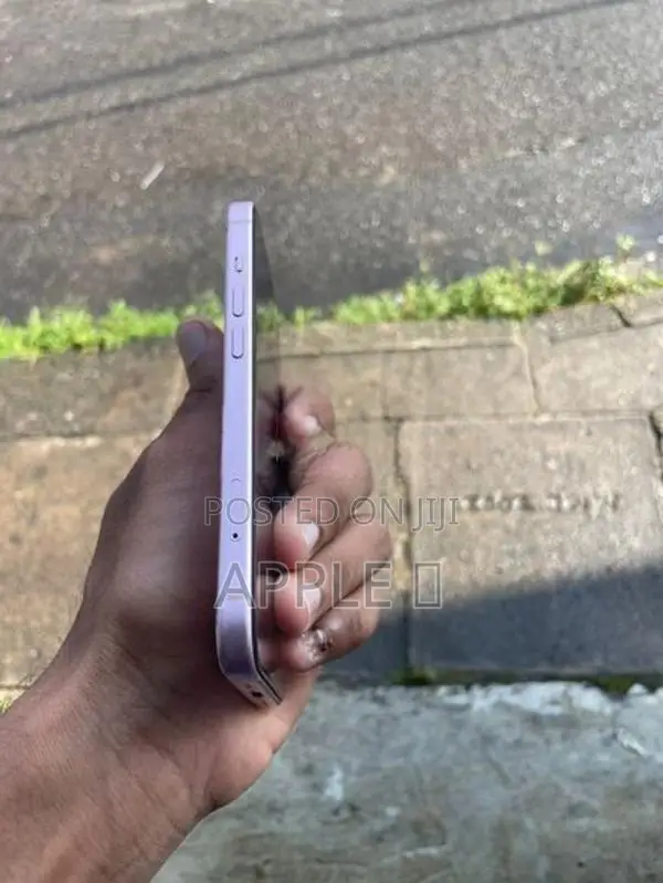 Apple iPhone 15 128GB (Used)