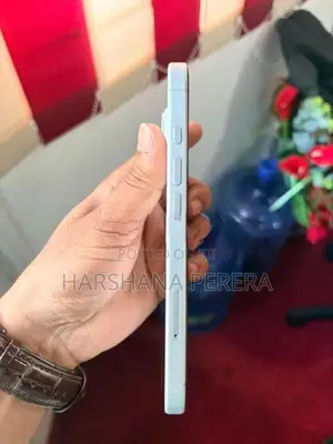Apple iPhone 16 (Used)