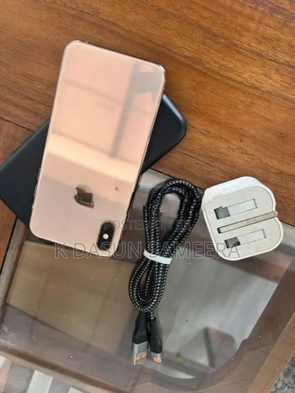 Apple iPhone XS (Used)