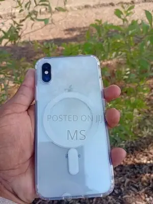 Apple iPhone XS (Used)