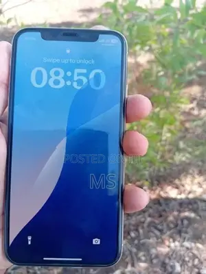 Apple iPhone XS (Used)
