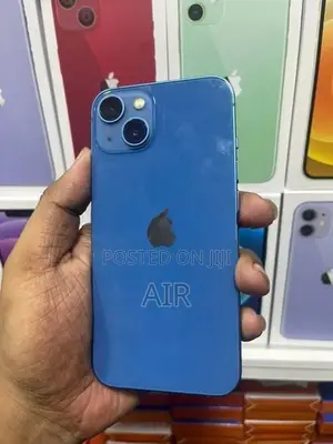 Apple iPhone 13 (Refurbished)