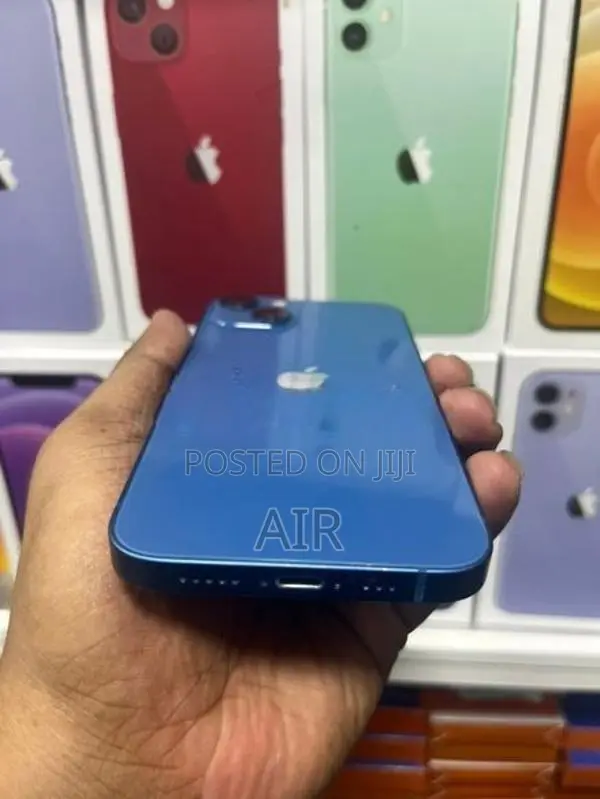 Apple iPhone 13 (Refurbished)