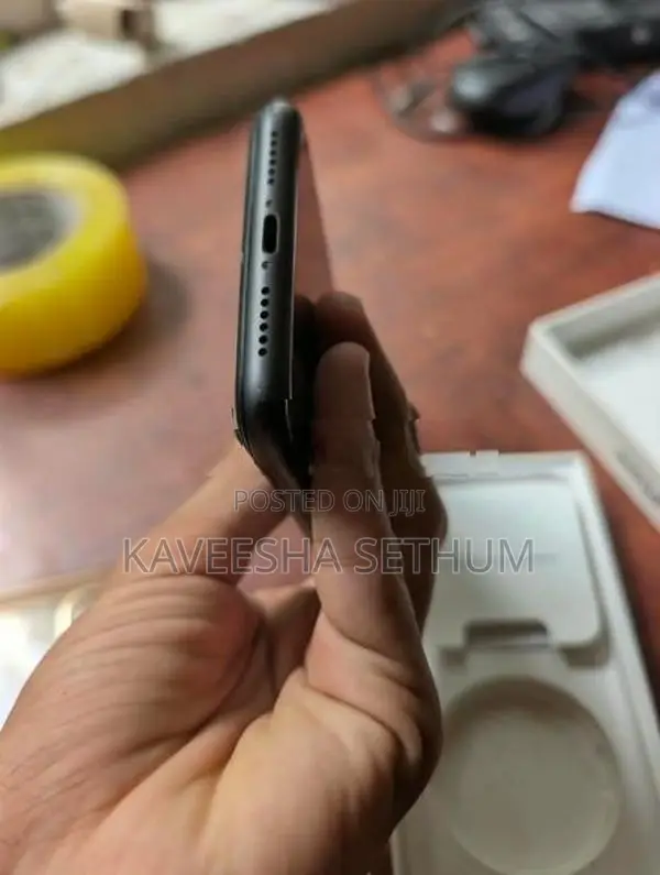 Apple iPhone 11 (Used)