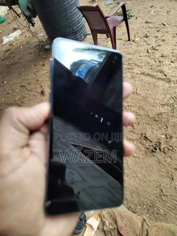 Samsung Galaxy S10 (Used)