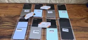 Samsung Galaxy Z Flip 6 256GB (Used)