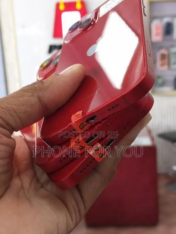 Apple iPhone 13 (Used)
