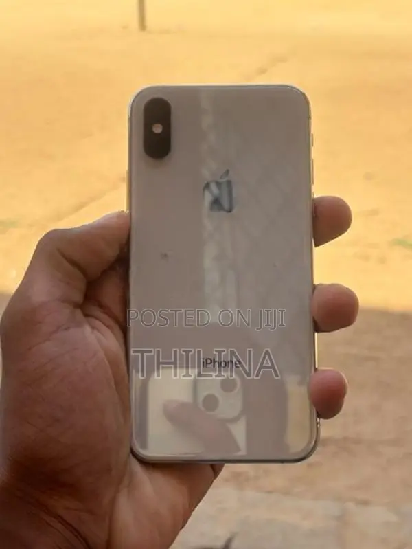 Apple iPhone XS (Used)