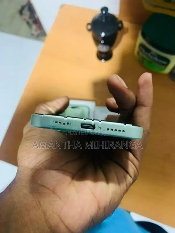 Apple iPhone 15 (Used)