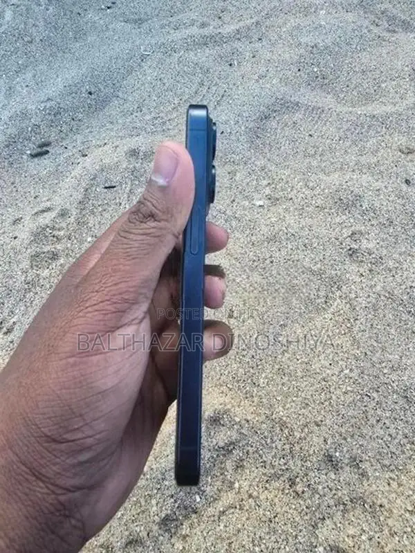 Apple iPhone 15 Pro (Used)