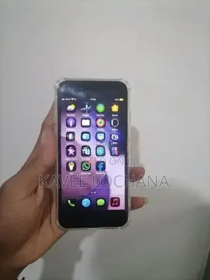 Apple iPhone SE 2 128GB (Used)