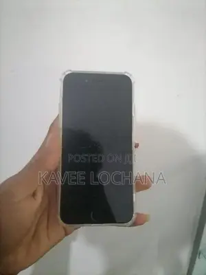 Apple iPhone SE 2 128GB (Used)