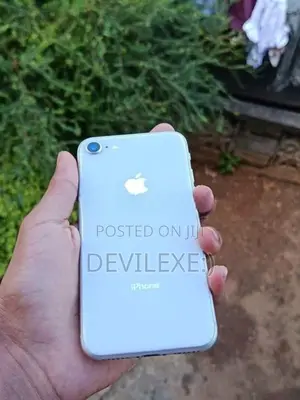 Apple iPhone 8 (Used)