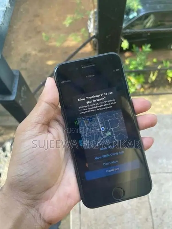 Apple iPhone 8 Black (Used)