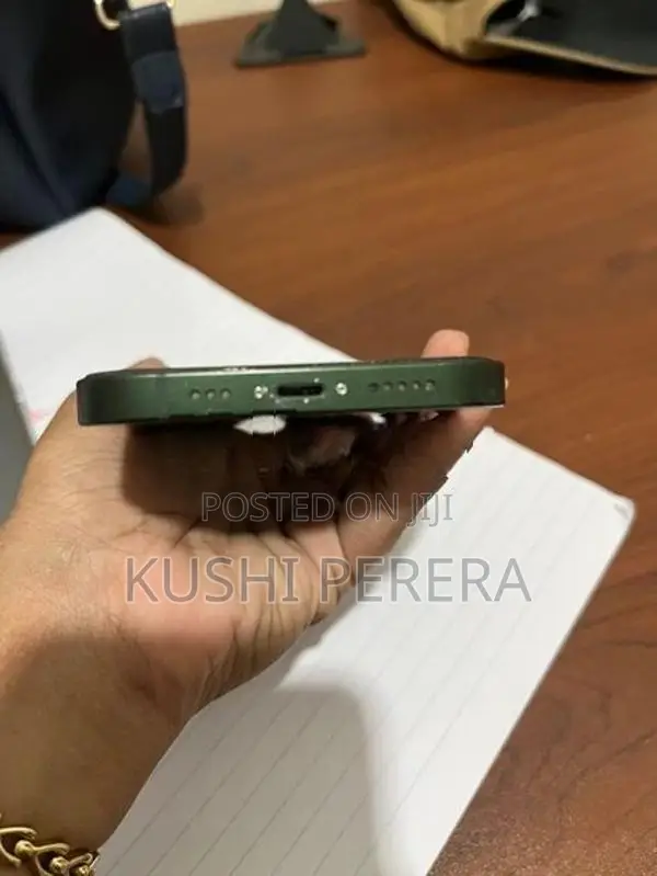 Apple iPhone 13 (Used)