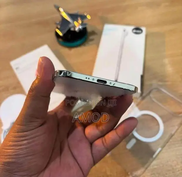 Apple iPhone 17 Air (Used)