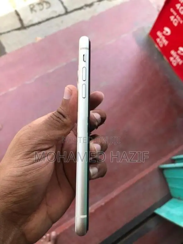 Apple iPhone 11 (Used)