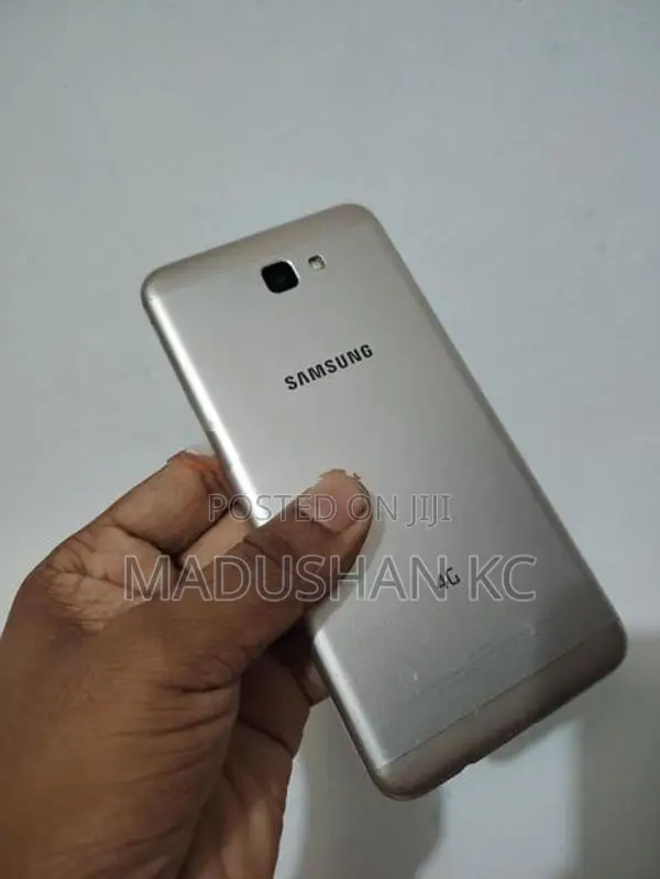 Samsung Galaxy J7 3GB 32GB (Used)