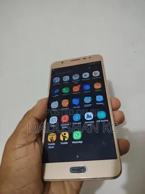 Samsung Galaxy J7 3GB 32GB (Used)