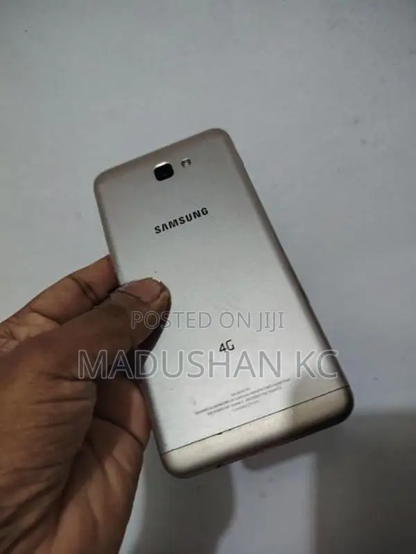 Samsung Galaxy J7 3GB 32GB (Used)