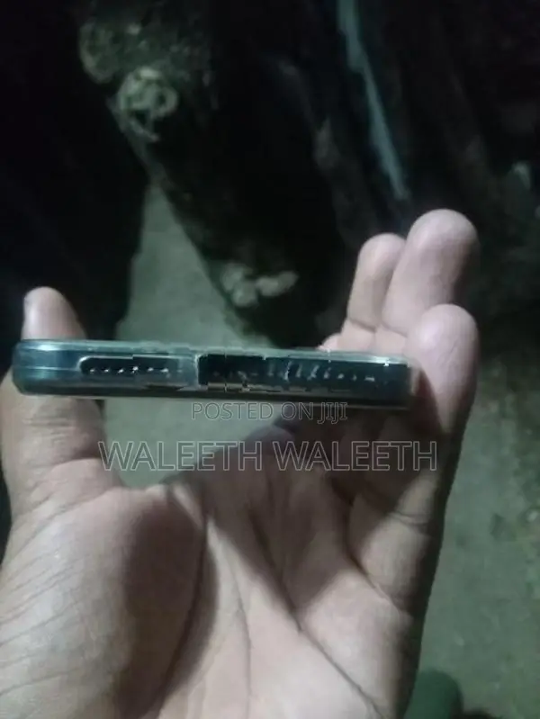 Samsung Galaxy S25 Ultra (Used)