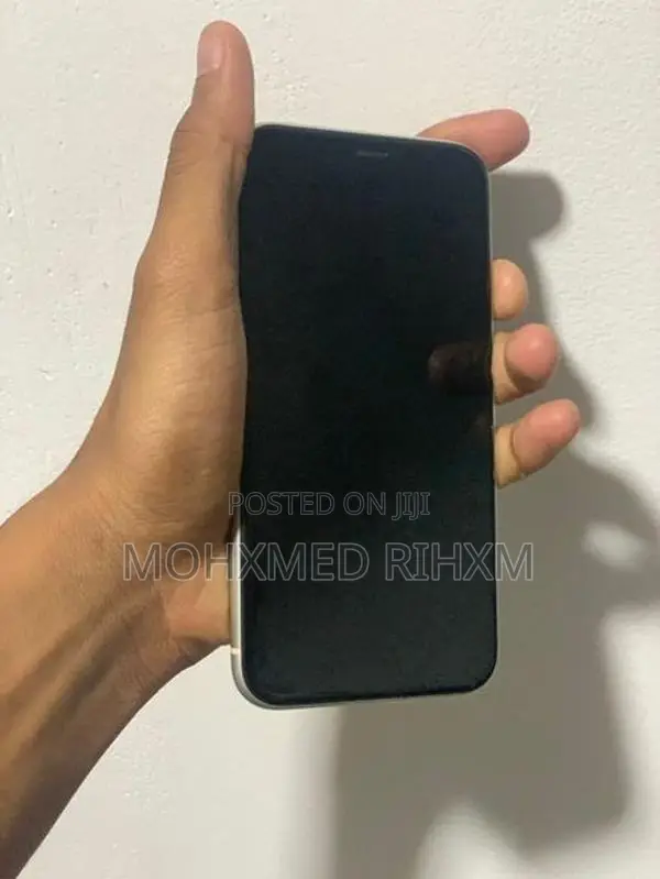 Apple iPhone 11 128GB (Used)