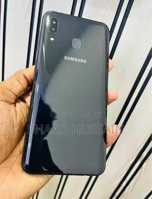 Samsung Galaxy A20 (Used)