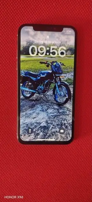 Apple iPhone X (Used)