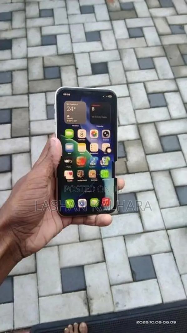 Apple iPhone 11 (Used)