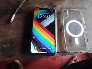 Apple iPhone X 64GB (Used)