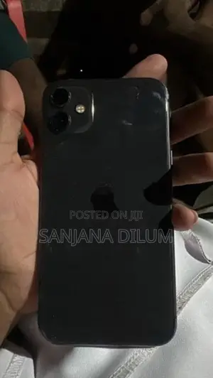 Apple iPhone 11 (Used)