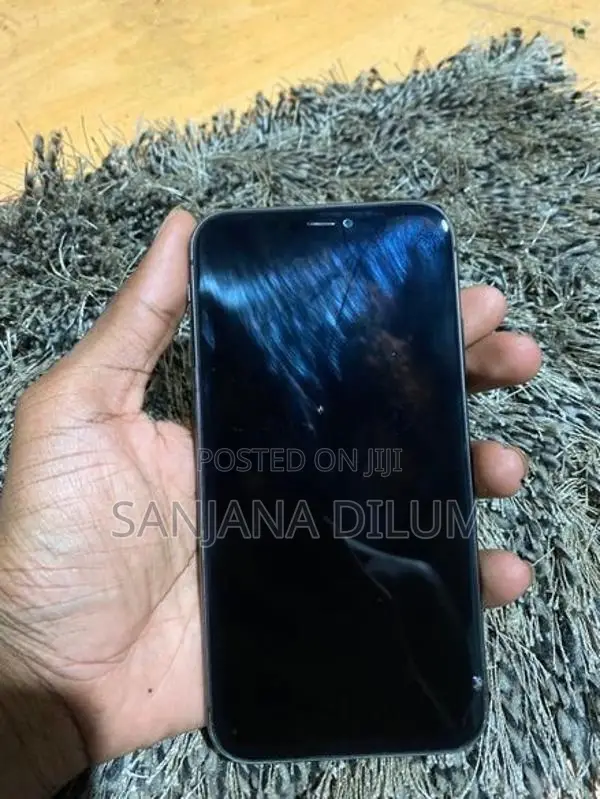 Apple iPhone 11 (Used)