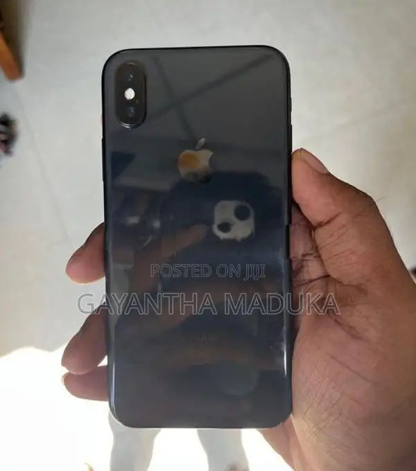 Apple iPhone X (Used)
