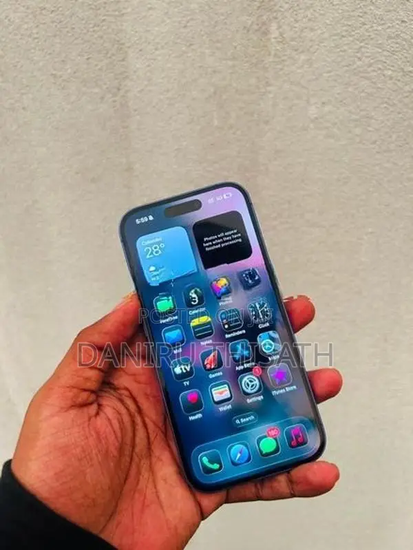 Apple iPhone 16 (Used)