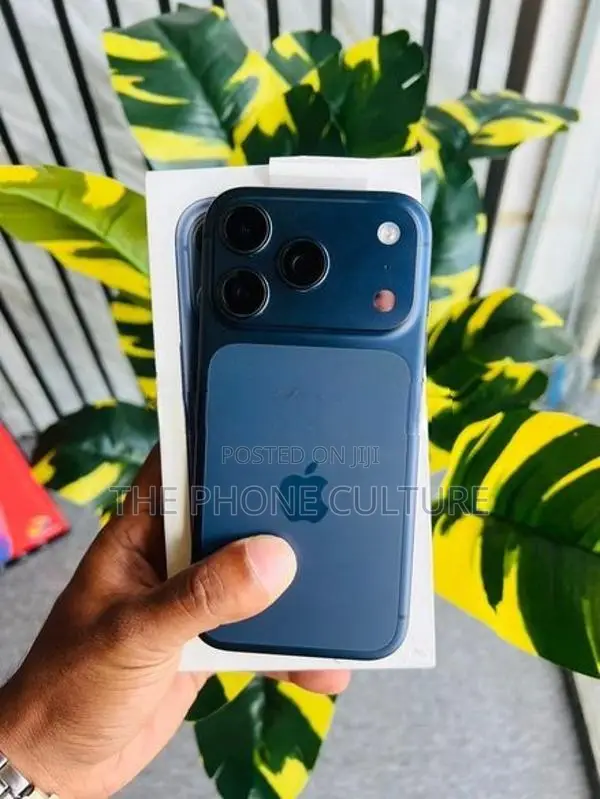 Apple iPhone 17 Pro 256GB (Used)