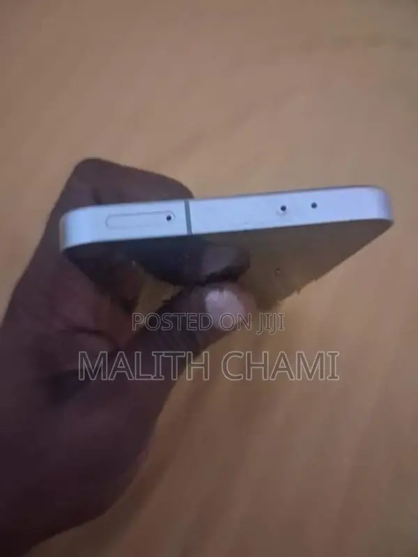 Samsung Galaxy S24 FE (Used)